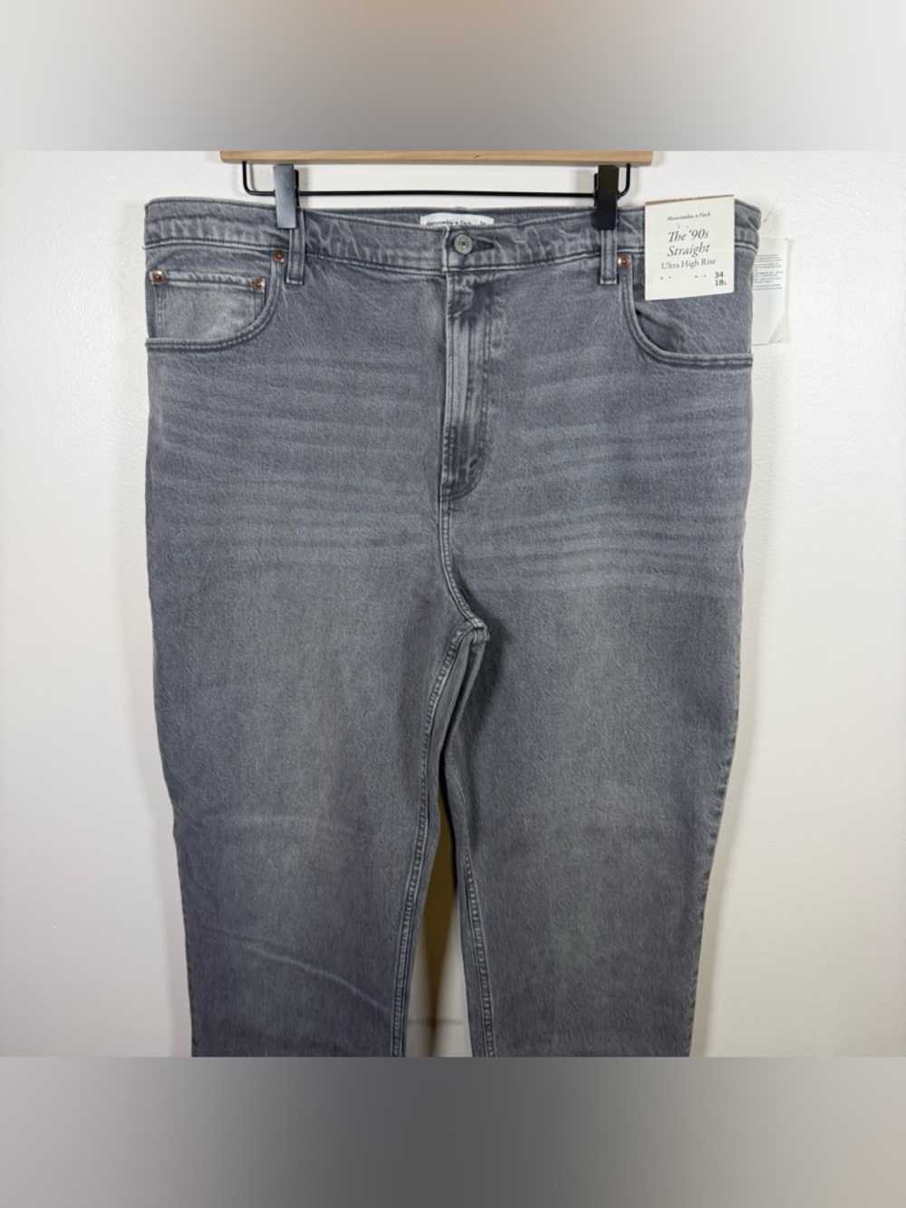 NWT Abercrombie & Fitch Ultra High Rise 90s Straight Jeans Sz 34/18L Tall Black